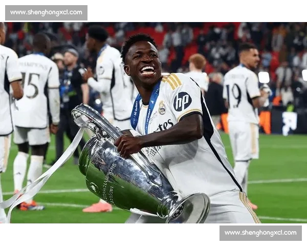 费内巴切接近签下杜兰！利雅得胜利放行，租借费 500 万 + 年薪 2000 万创纪录