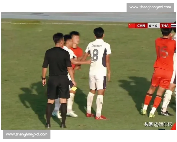 谢晖阳飞铲门将染黄 无锡门神姜何神扑助球队 2-0 取胜